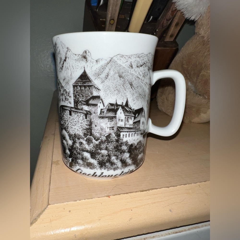 VTG LIECHTENSTEIN Ottlinger‎ Sevelen MUG STEIN Switzerland Heraldry VADUZ